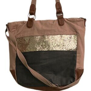 Cross Body - Goes With Everything!